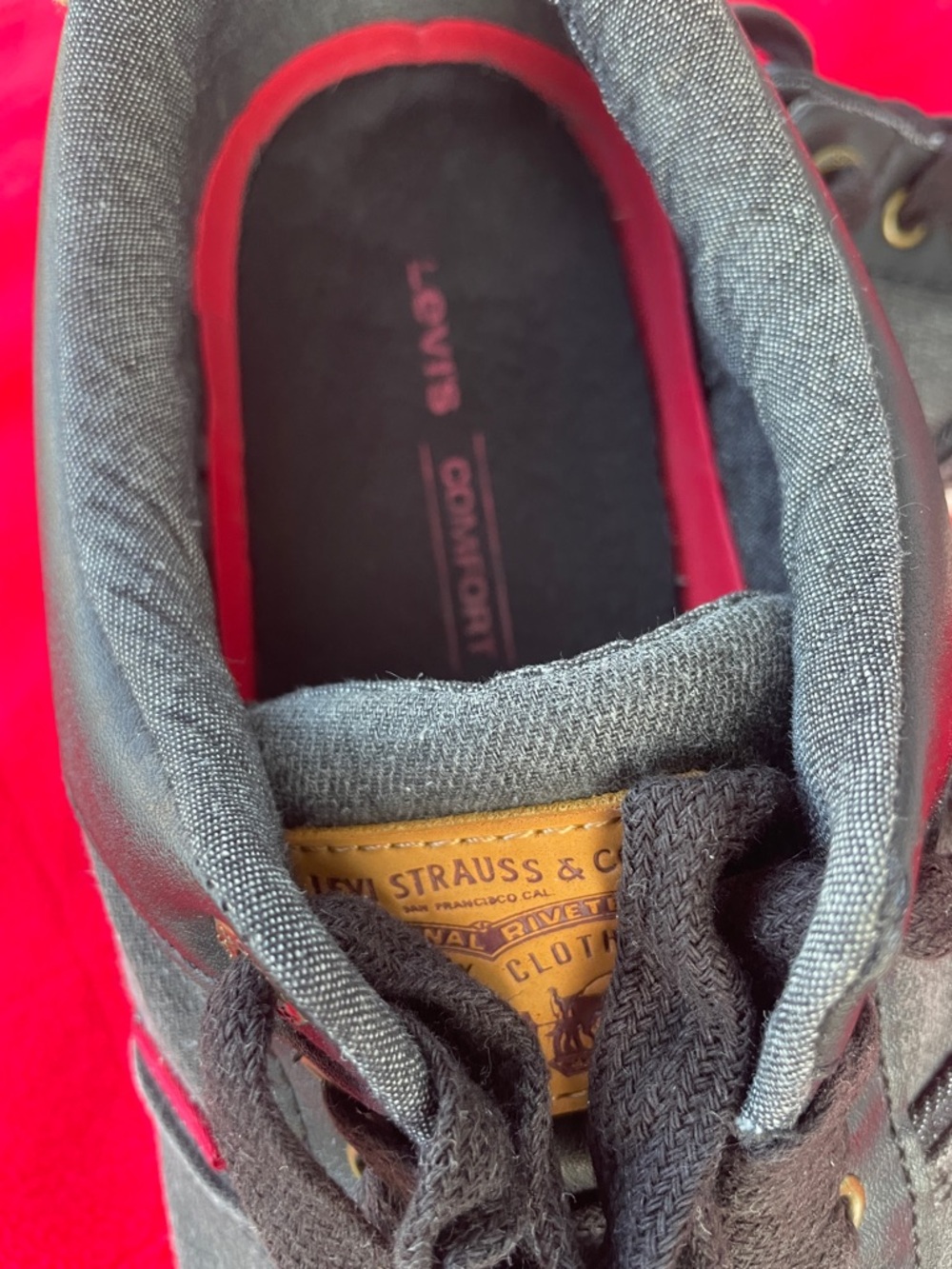Levi's mens Black and Brown Low-Top Canvas Sneakers with Red Accent size 10 - Picture 3 of 8